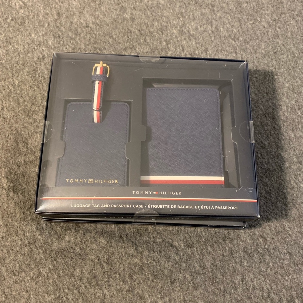 Tommy Hilfiger Luggage Tag / Passport Case